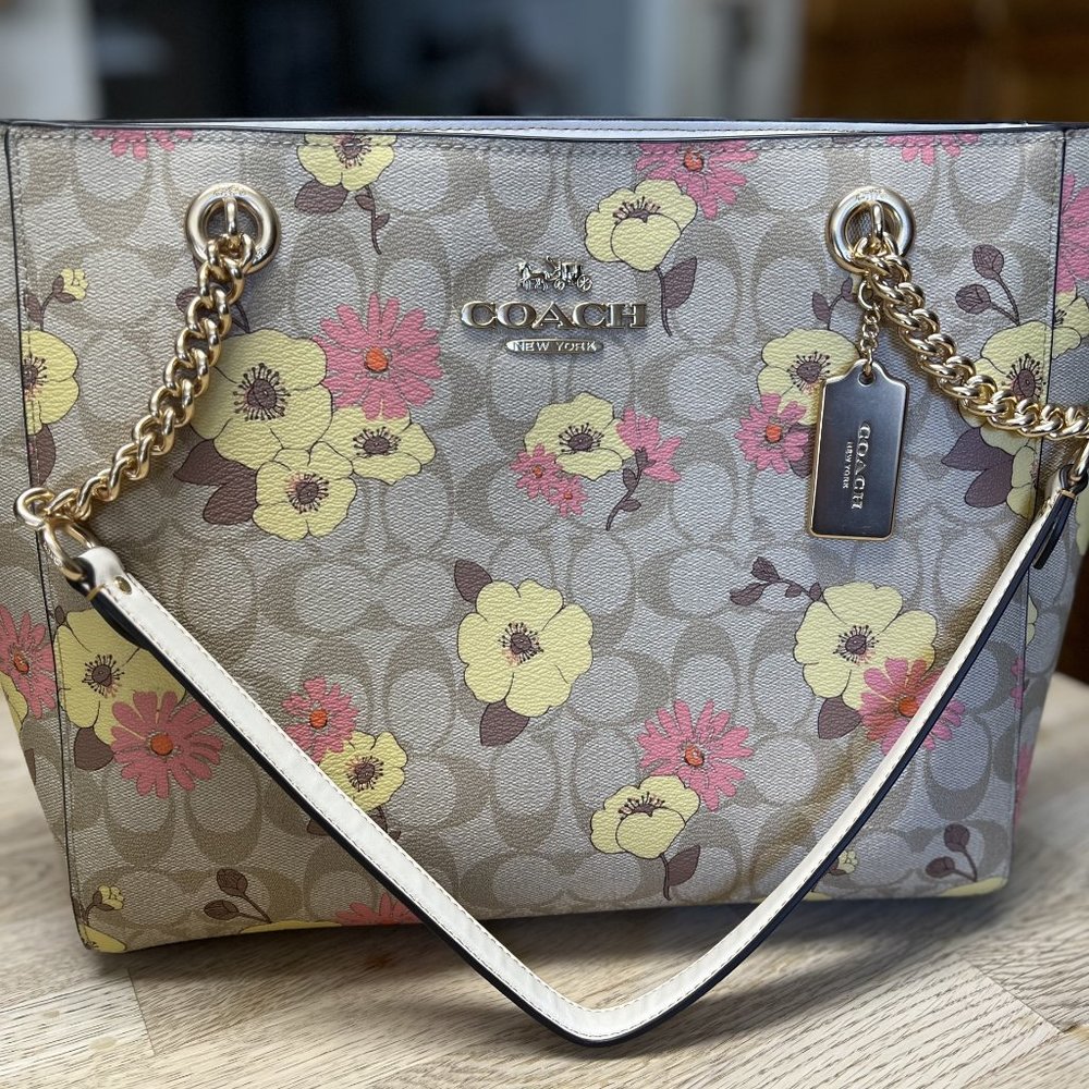 Coach Cammie Chain Tote